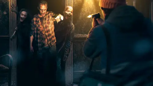La critique de Resident Evil par Zach Cregger : la meilleure adaptation de ce que l'on ressent en jouant aux jeux